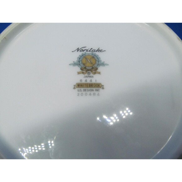 Noritake Whitebrook 8" Footed Serving Bowl - Picture 9 of 9